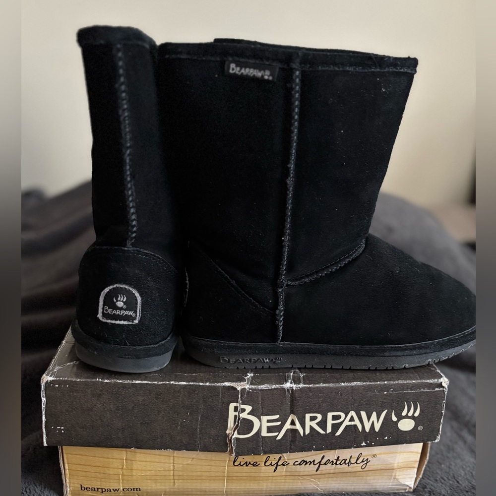 BEARPAW Women's Emma Short 8inch classic suede boot